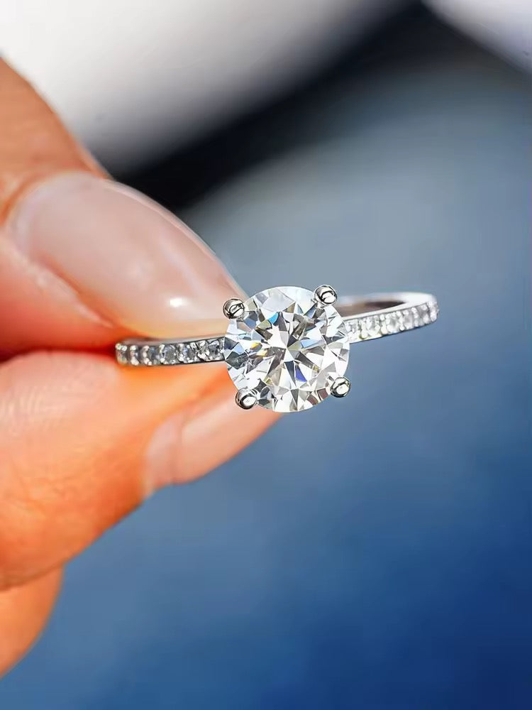 Weißgold Solitär Ring mit Pavé Setting